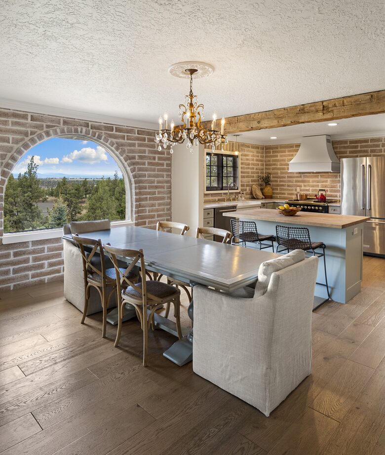 Luxury High Desert Escape with Panoramic Mountain Views - Madras, Oregon