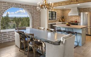Luxury High Desert Escape with Panoramic Mountain Views - Madras, Oregon