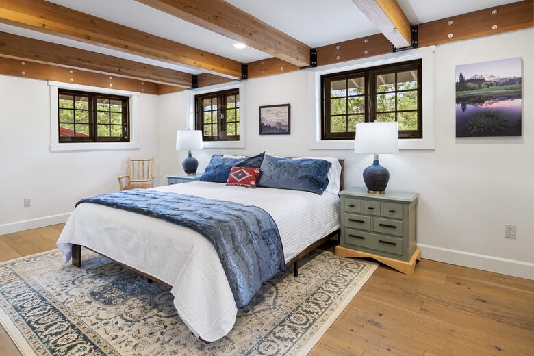Luxury High Desert Escape with Panoramic Mountain Views - Madras, Oregon