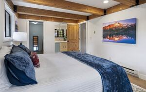 Luxury High Desert Escape with Panoramic Mountain Views - Madras, Oregon