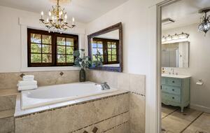 Luxury High Desert Escape with Panoramic Mountain Views - Madras, Oregon