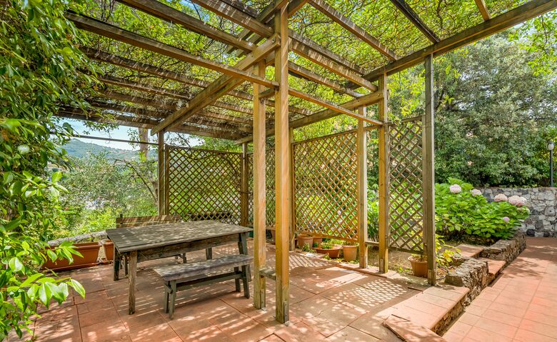 Refined Coastal Retreat with Panoramic Views - Moneglia, Italy