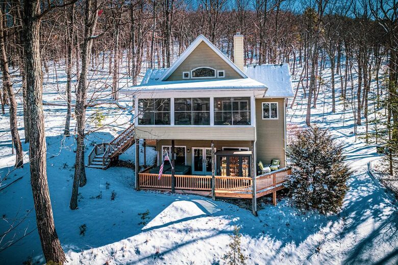Wellness & Adventure Retreat with Scenic Views - Massanutten, Virginia