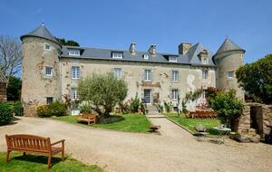 Exquisite 14th-Century Estate Near the Coast - Étables-sur-Mer, France