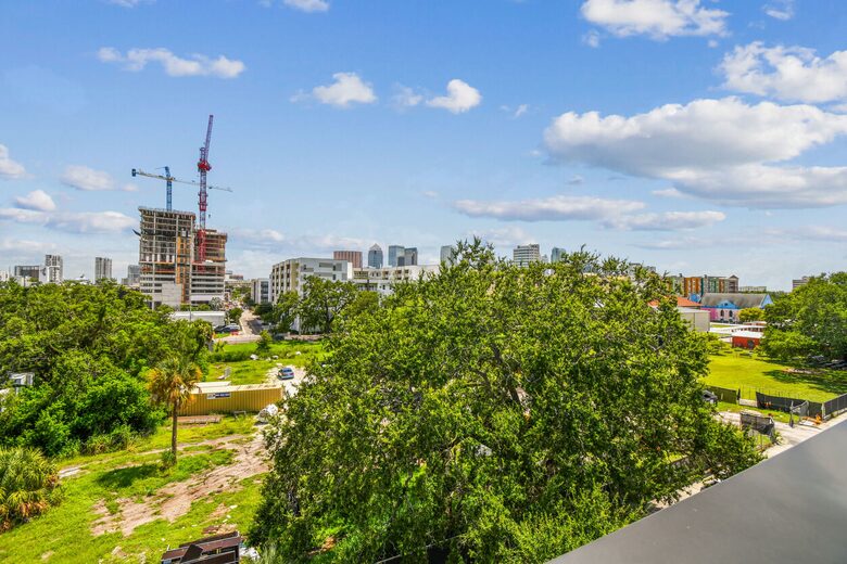 Urban Oasis with Rooftop Views in Tampa - Tampa, Florida