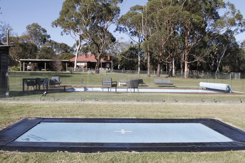 Countryside Grandeur with Private Lake and Tennis Court - Moorooduc, Australia