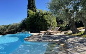 Refined Living with Riviera Views - Saint-Cézaire-sur-Siagne, France