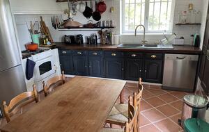 Refined Living with Riviera Views - Saint-Cézaire-sur-Siagne, France