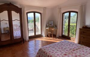 Refined Living with Riviera Views - Saint-Cézaire-sur-Siagne, France