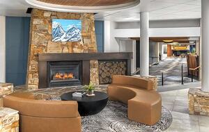 Hilton Whistler Resort & Spa | Adjoining Rooms - Whistler, Canada
