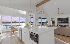Perfect Lakehouse Getaway on Lake LBJ - Horseshoe Bay/Kingsland - Kingsland, Texas