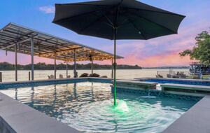 Perfect Lakehouse Getaway on Lake LBJ - Horseshoe Bay/Kingsland - Kingsland, Texas