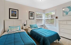 Charming Cottage Retreat with Lake Access in Fontana - Fontana-on-Geneva Lake, Wisconsin