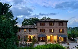 Villa San Lorenzo Umbrian Estate - Castiglione Del Lago, Italy