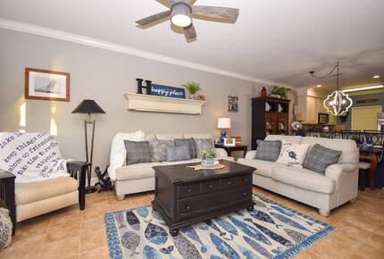 Lake Martin Serenity Condo - Dadeville, Alabama