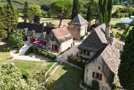 Peaceful Dordogne Estate Surrounded by Nature - Veyrines-de-Domme, France
