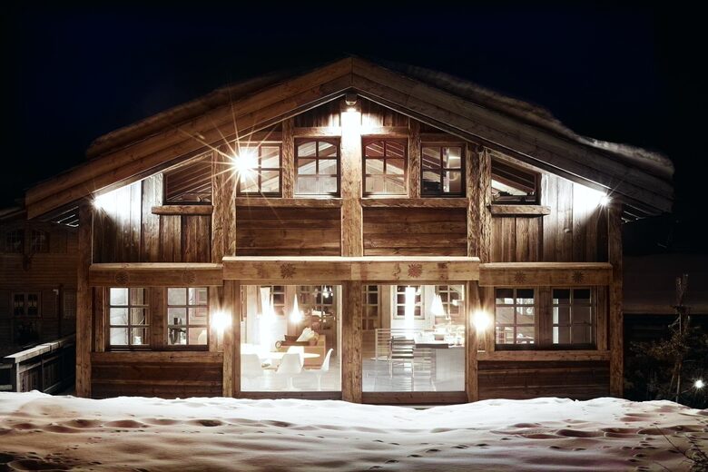 Alpine Elegance | A Sophisticated Megève Retreat - Megève, France