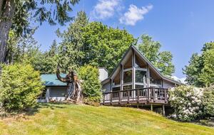 Pacific Northwest Woodland Escape - Duvall, Washington