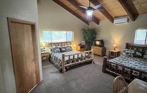 Bass Lake Escape | A Cozy Retreat Near Yosemite - Bass Lake, California