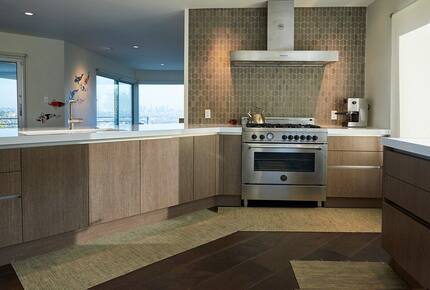 Modernist Hillside Haven with Panoramic LA Views - Los Angeles, California