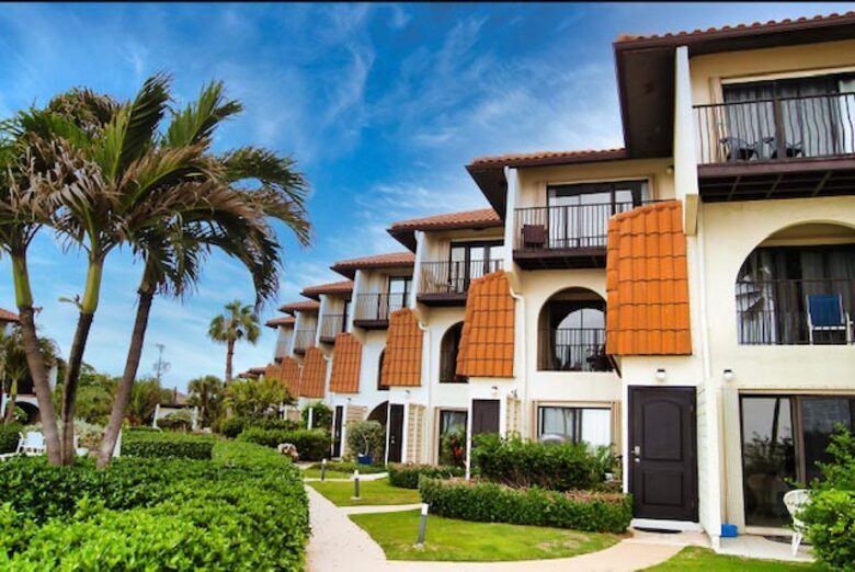 Seaside Escape on Grand Cayman’s Shoreline - West Bay, Cayman Islands