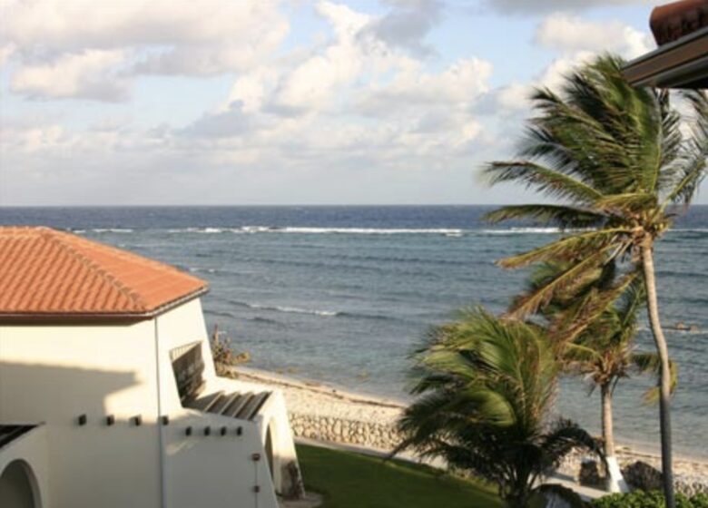 Seaside Escape on Grand Cayman’s Shoreline - West Bay, Cayman Islands
