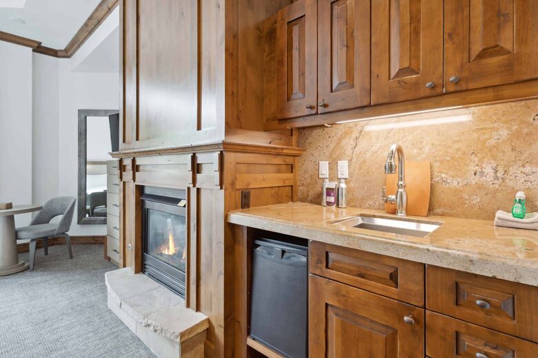 Aspen Living Steps from the Gondola - Aspen, Colorado