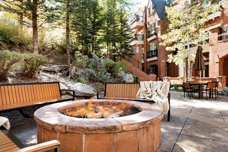 Aspen Living Steps from the Gondola - Aspen, Colorado