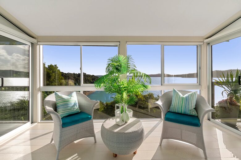 Waterfront Elegance on Waiheke Island - Waiheke Island, New Zealand
