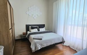 Elegant Wan Chai Residence with Panoramic Views - Wan Chai, Hong Kong