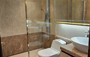 Elegant Wan Chai Residence with Panoramic Views - Wan Chai, Hong Kong