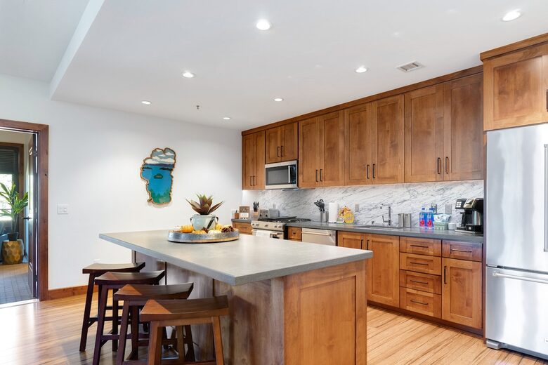 Exquisite South Lake Tahoe Residence with Resort Amenities - South Lake Tahoe, California