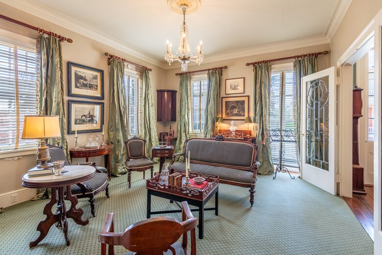 Elegant Natchez Getaway Steps from the Mississippi River - Natchez, Mississippi