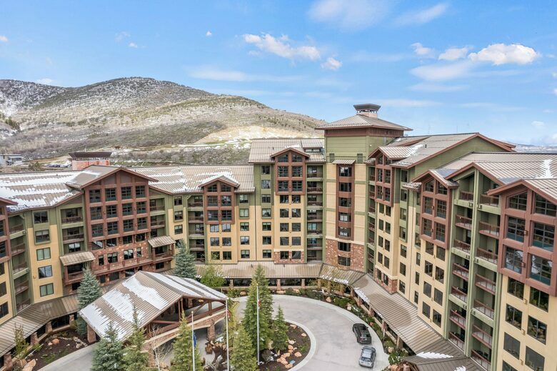 Ground-Level Condo in Park City’s Canyons Village with Panoramic Vistas - Park City, Utah