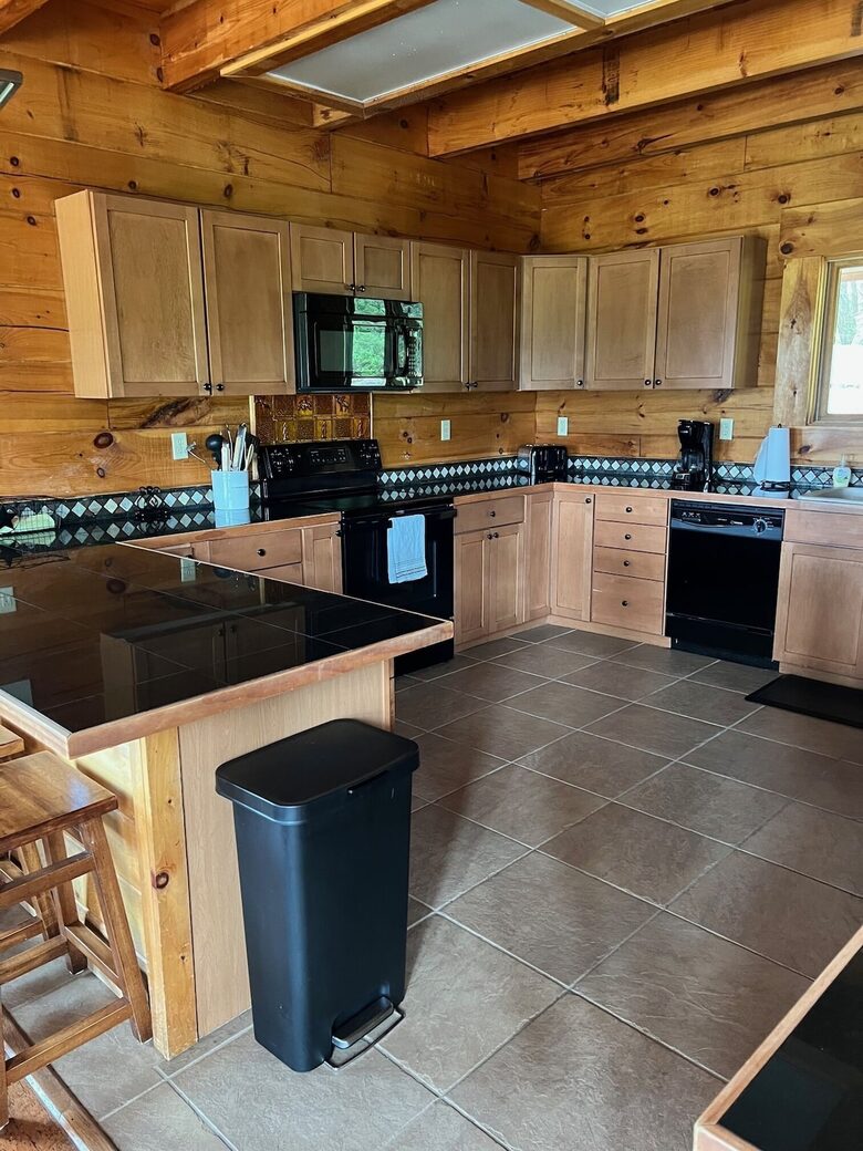 Elevated Views | Refined Massanutten Mountain Retreat - McGaheysville, Virginia