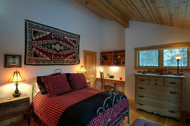 Eagle's Nest Lodge - Jackson, Wyoming