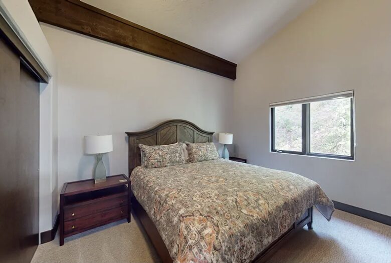 King bedroom 2