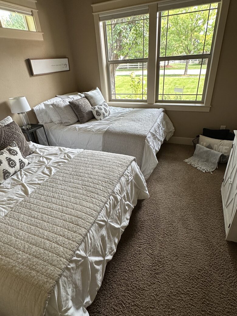 Spacious Idaho Getaway Minutes from Downtown Eagle - Eagle, Idaho
