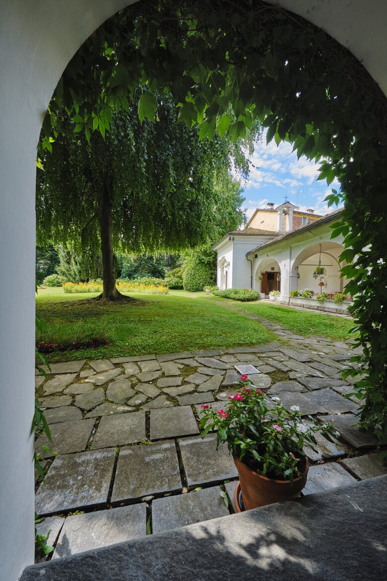 Refined Countryside Estate with Private Chapel - Boves, Italy