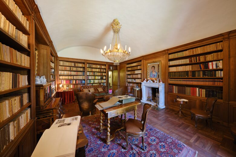 Refined Countryside Estate with Private Chapel - Boves, Italy