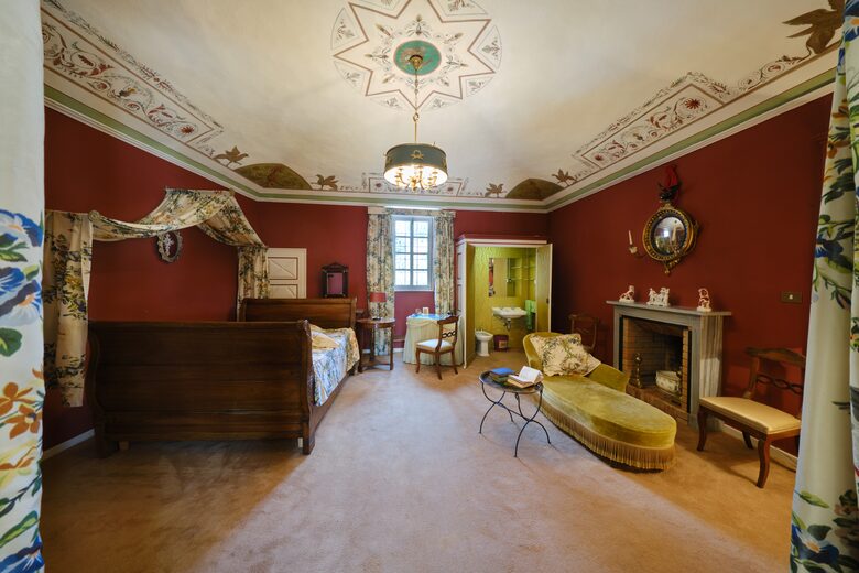 Refined Countryside Estate with Private Chapel - Boves, Italy