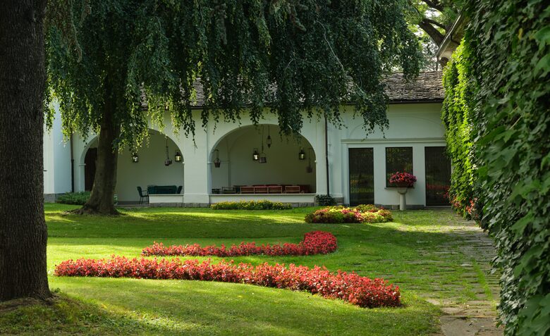 Refined Countryside Estate with Private Chapel - Boves, Italy