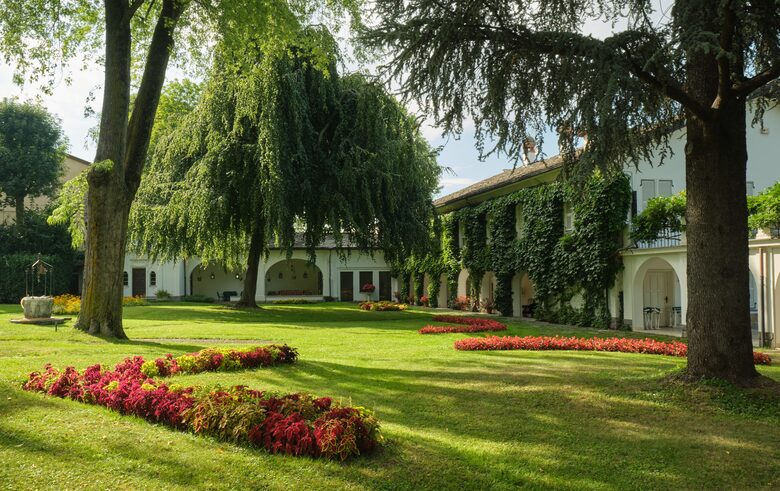 Refined Countryside Estate with Private Chapel - Boves, Italy