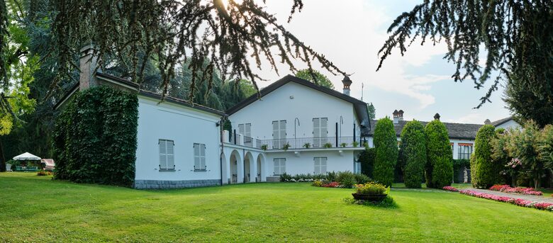 Refined Countryside Estate with Private Chapel - Boves, Italy