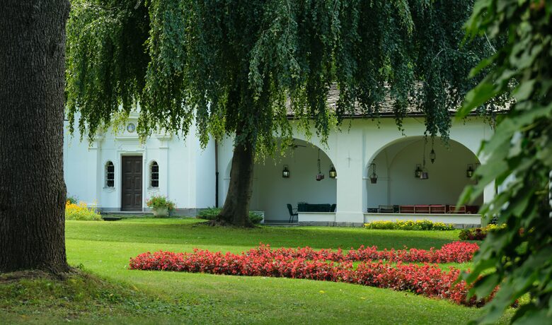Refined Countryside Estate with Private Chapel - Boves, Italy