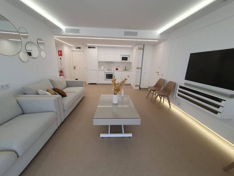 Charming Apartment on Marbella’s Golden Mile - Marbella, Spain