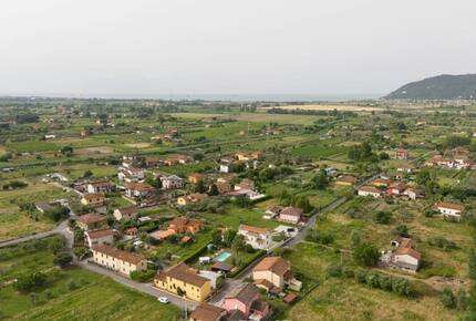 A Ligurian Farmhouse for Garden Living and Coastal Discovery  - Castelnuovo Magra, Italy