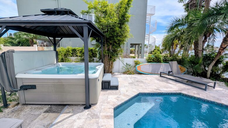 Pool & Hot Tub