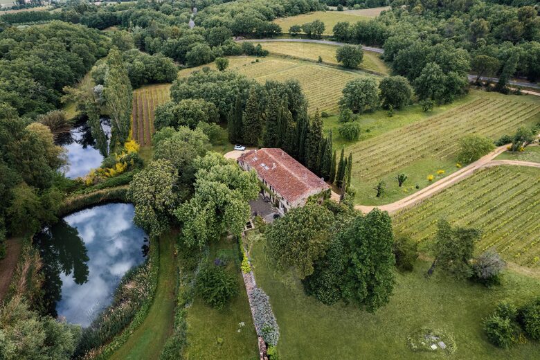 An Authentic Provençal Escape Among the Vineyards - Bonnieux, France