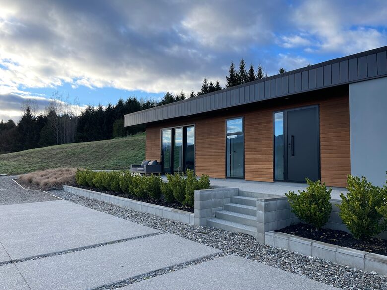 Countryside Escape with Coronet Peak Views - Dalefield, New Zealand